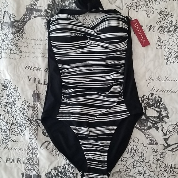Bikini 1 piece swimsuit black and white - Picture 1 of 9